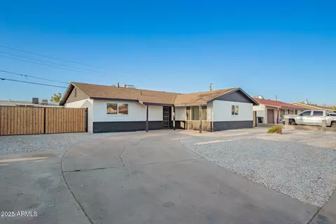 6740 W Roma Ave, Phoenix, AZ 85033