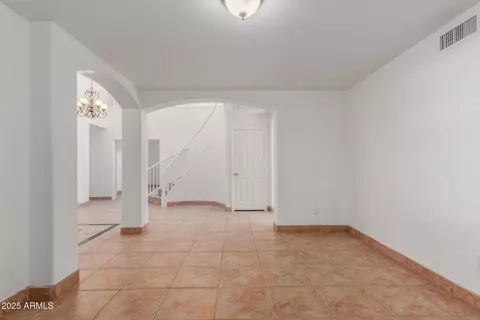Living - 2022 N 124th Dr, Avondale, AZ 85392 photo 9 of 12