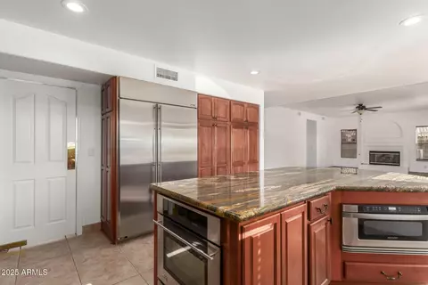 Kitchen - 2022 N 124th Dr, Avondale, AZ 85392 photo 4 of 5