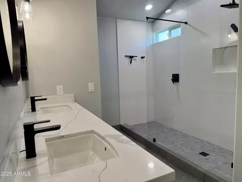 4028 E Mountain Sage Dr, Phoenix, AZ 85044 photo 6