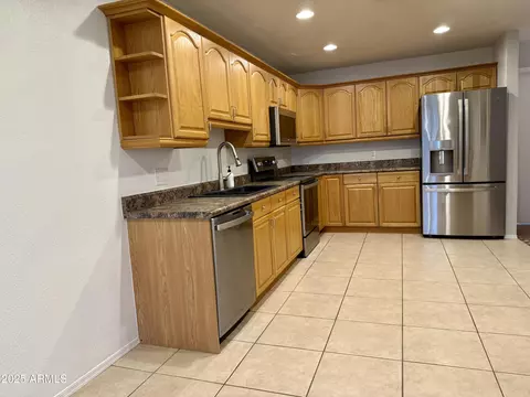 4028 E Mountain Sage Dr, Phoenix, AZ 85044 photo 3