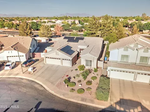View/Area - 329 S Marin Dr, Gilbert, AZ 85296 photo 2 of 6