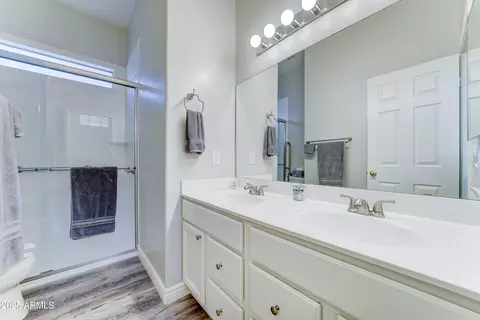 Bath - 329 S Marin Dr, Gilbert, AZ 85296 photo 5 of 6