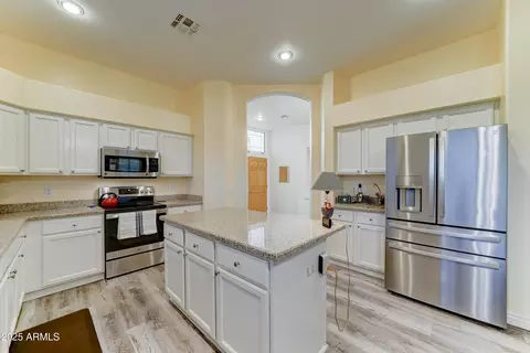 Kitchen - 329 S Marin Dr, Gilbert, AZ 85296 photo 2 of 6