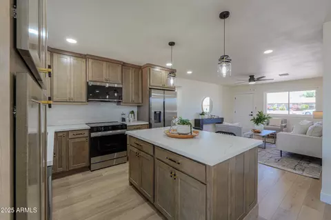 6502 E Rustic Dr, Mesa, AZ 85215 photo 9