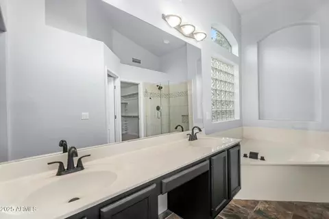 Bath - 441 E Palo Brea Ct, Gilbert, AZ 85296 photo 1 of 5