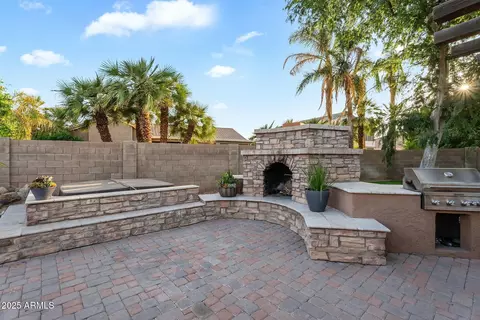 Exterior - 441 E Palo Brea Ct, Gilbert, AZ 85296 photo 9 of 12