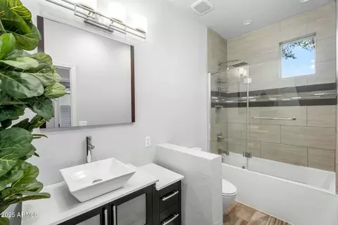 Bath - 441 E Palo Brea Ct, Gilbert, AZ 85296 photo 4 of 5
