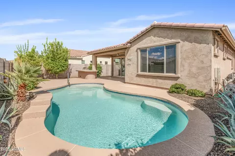 Exterior - 609 E Pasaro Dr, Phoenix, AZ 85085 photo 3 of 4