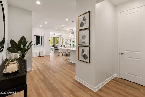 Entry Way - 609 E Pasaro Dr, Phoenix, AZ 85085 photo 1 of 2