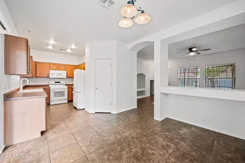 2904 W Cavalier Dr, Phoenix, AZ 85017 photo 13