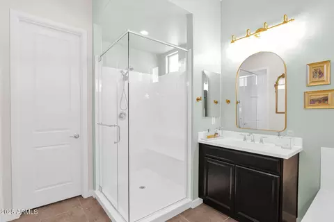 Bath - 4468 E Jesse St, Gilbert, AZ 85295 photo 2 of 4