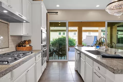 Kitchen - 4468 E Jesse St, Gilbert, AZ 85295 photo 5 of 8