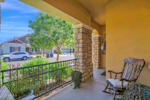 Exterior - 4468 E Jesse St, Gilbert, AZ 85295 photo 4 of 13