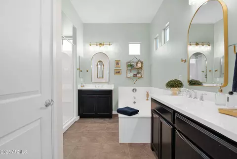 Bath - 4468 E Jesse St, Gilbert, AZ 85295 photo 1 of 4