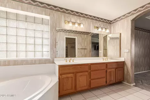Bath - 11248 E Medina Ave, Mesa, AZ 85209 photo 3 of 4