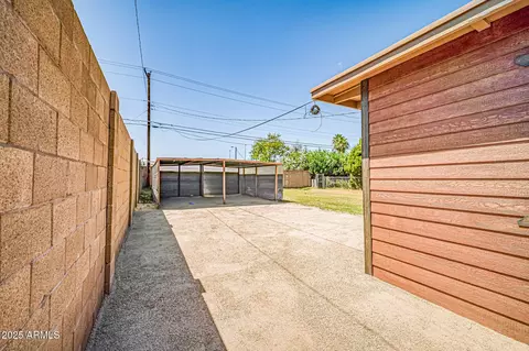 Exterior - 4122 N 23rd Dr, Phoenix, AZ 85015 photo 6 of 6