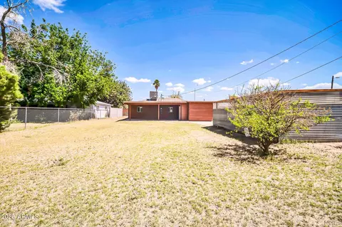 Exterior - 4122 N 23rd Dr, Phoenix, AZ 85015 photo 3 of 6