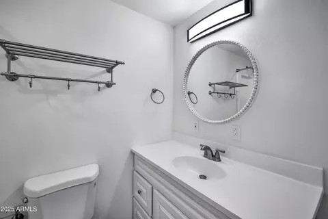 Bath - 4122 N 23rd Dr, Phoenix, AZ 85015 photo 3 of 3