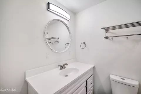 Bath - 4122 N 23rd Dr, Phoenix, AZ 85015 photo 2 of 3
