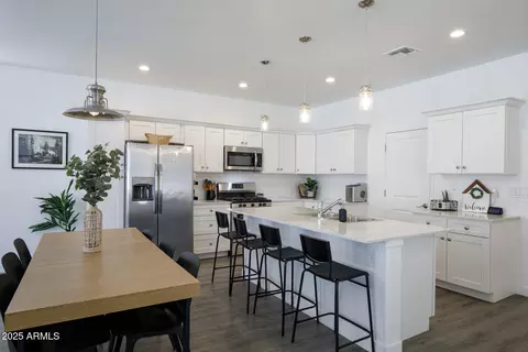 3218 W Glendale Ave #8, Phoenix, AZ 85051