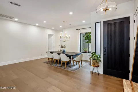 5226 E Herrera Dr, Phoenix, AZ 85054 photo 8