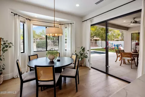 5226 E Herrera Dr, Phoenix, AZ 85054 photo 15
