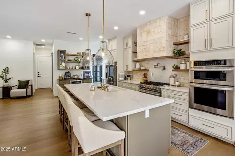 5226 E Herrera Dr, Phoenix, AZ 85054