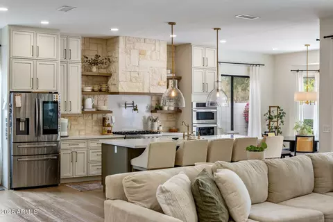 5226 E Herrera Dr, Phoenix, AZ 85054 photo 9