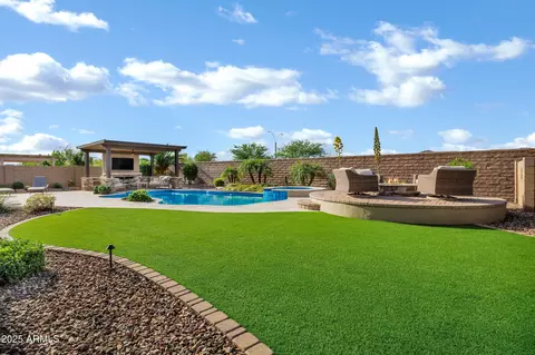 Exterior - 10544 E Thatcher Ave, Mesa, AZ 85212 photo 8 of 17