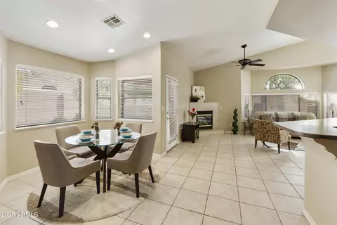 Dining - 4202 E Broadway Rd #40, Mesa, AZ 85206 photo 6 of 6