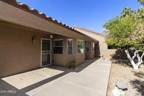 Exterior - 4202 E Broadway Rd #40, Mesa, AZ 85206 photo 7 of 9