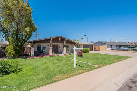 6244 W Clouse Dr, Phoenix, AZ 85033