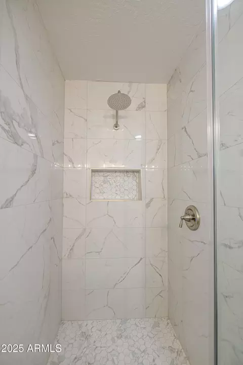 Bath - 1263 W Devonshire St, Mesa, AZ 85201 photo 5 of 8