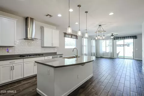 Kitchen - 4336 E Mesquite St, Gilbert, AZ 85296 photo 1 of 3