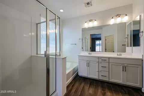 Bath - 4336 E Mesquite St, Gilbert, AZ 85296 photo 1 of 4