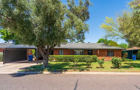 2908 E Pinchot Ave, Phoenix, AZ 85016