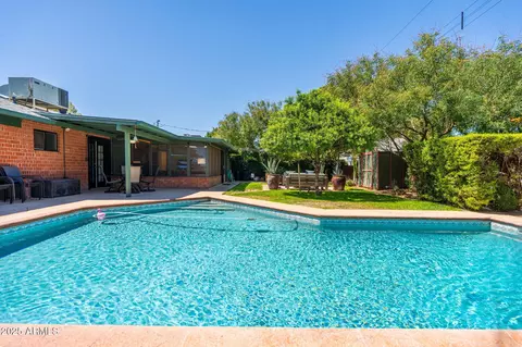 Exterior - 2908 E Pinchot Ave, Phoenix, AZ 85016 photo 8 of 10