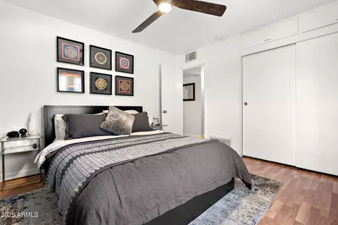 Bedroom - 2908 E Pinchot Ave, Phoenix, AZ 85016 photo 2 of 4