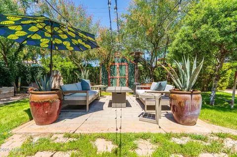 Exterior - 2908 E Pinchot Ave, Phoenix, AZ 85016 photo 5 of 10