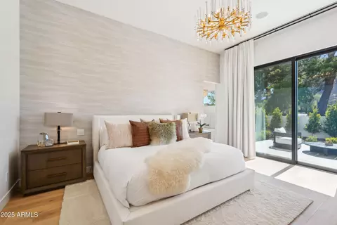 Bedroom - 4502 E Solano Dr, Phoenix, AZ 85018 photo 1 of 5