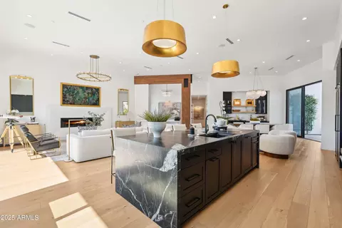 Kitchen - 4502 E Solano Dr, Phoenix, AZ 85018 photo 3 of 4