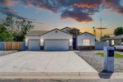 1112 N Center Ave, Casa Grande, AZ 85122