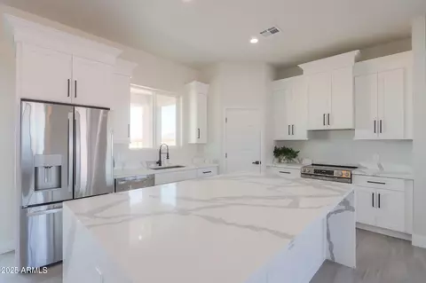 43481 W Carefree Pl, Maricopa, AZ 85138