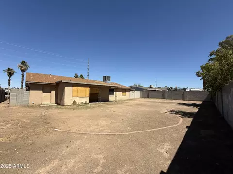 Exterior - 3719 W Thunderbird Rd, Phoenix, AZ 85053 photo 2 of 2