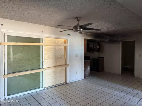 Living - 3719 W Thunderbird Rd, Phoenix, AZ 85053 photo 2 of 3