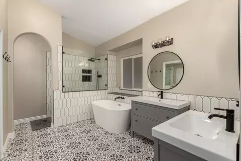 16014 S 13th Way, Phoenix, AZ 85048
