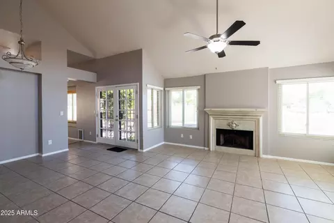 1836 E Citation Ln, Tempe, AZ 85284 photo 13