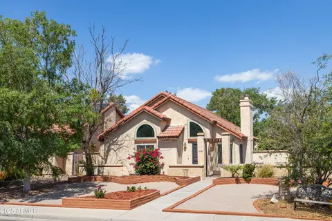 1836 E Citation Ln, Tempe, AZ 85284 photo 2