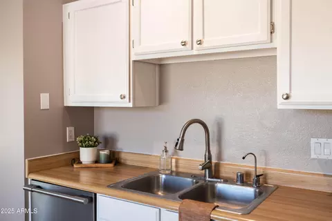 1836 E Citation Ln, Tempe, AZ 85284 photo 25